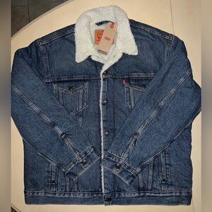 New Levi’s fleece lined blue denim jacket, men’s XL